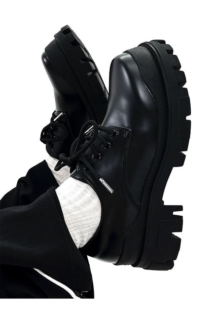 Phil – Chaussures Élevées en Cuir Vegan Noir