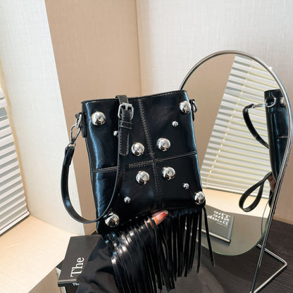 Hayley – Sac Bandoulière à Franges avec Rivets