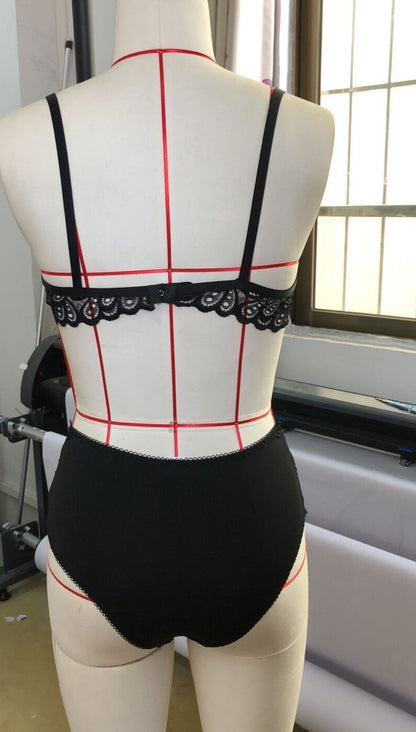 Emma – Élégante Lingerie en Dentelle