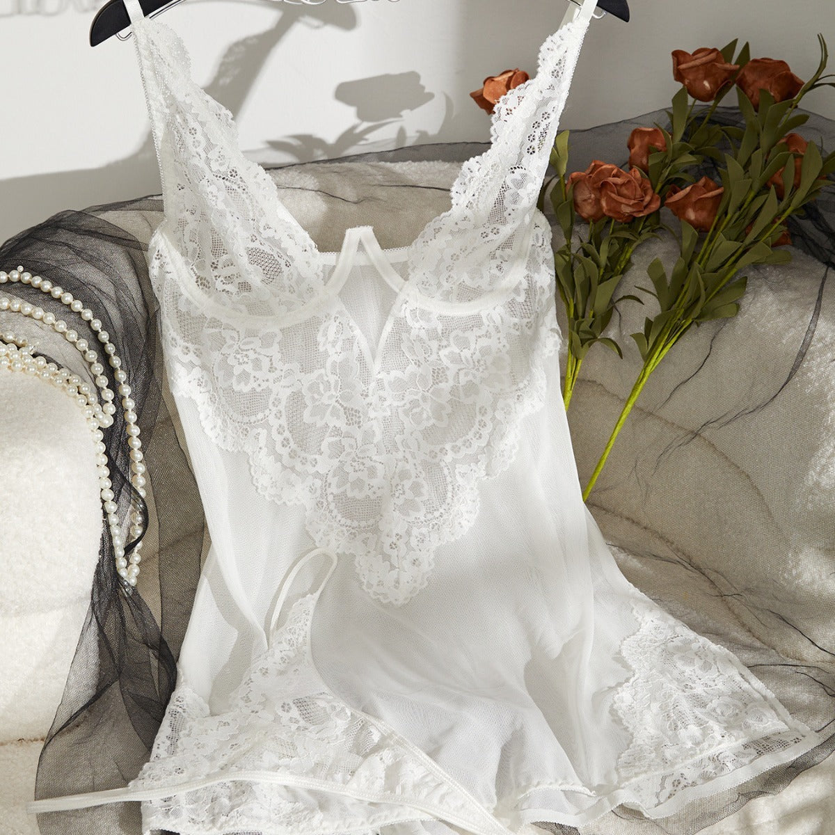 Heather – Pyjama en Dentelle Transparente à Bretelles