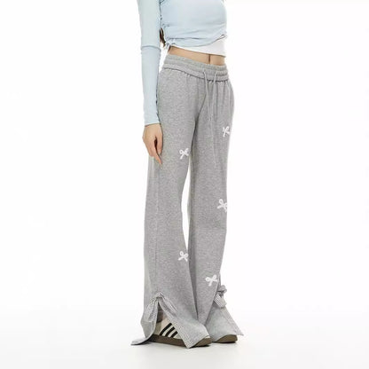 Sophie – Pantalons de survêtement avec broderie de nœud