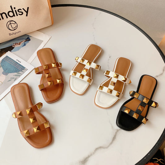 Margaret – Mules Plates Rivetées Tendance pour Plage