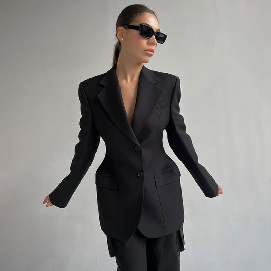 Joanne – Veste de costume ajustée à col en V