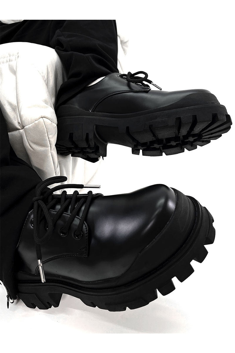 Phil – Chaussures Élevées en Cuir Vegan Noir