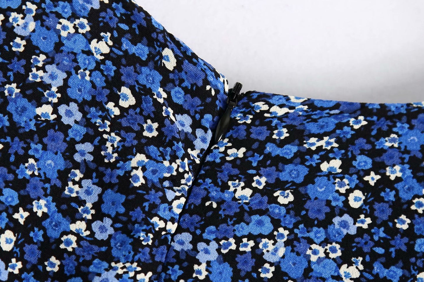 Heidi – Robe mi-longue à imprimé élégant