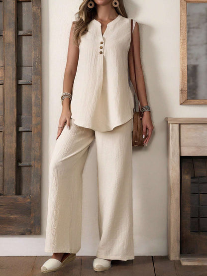 Leanne – Ensemble Gilet Texturé Sans Manches et Pantalon Large à Boutons