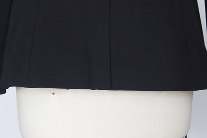 Janet – Veste de costume petite avec découpe au milieu et lacets