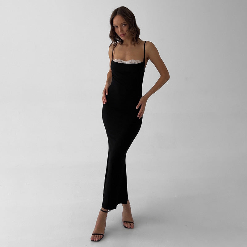 Alison – Robe Longue à Col Carré et Dentelle Sexy