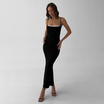 Alison – Robe Longue à Col Carré et Dentelle Sexy