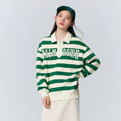 Julia – Sweat à Capuche en Velours avec Col Polo et Broderie Alphabet