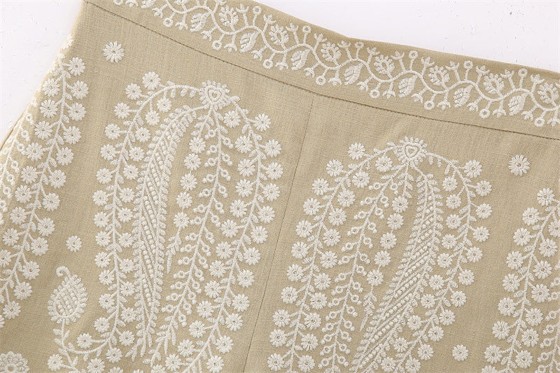 Margaret – Pantalon Évasé Brodé Contrastant