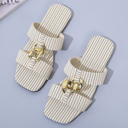 Lily – Sandales Plates avec Boucle Métallique Rayée