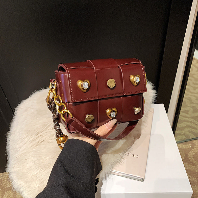 Amy – Petit Sac à Bandoulière Clouté pour Femme