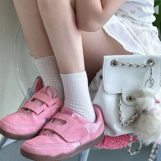 Lucy – Chaussures de Skate à Velcro et Bout Rond en Daim Vegan pour Femmes