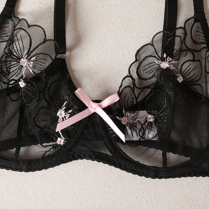 Carly – Ensemble Lingerie Sexy en Dentelle Brodée Trois Pièces