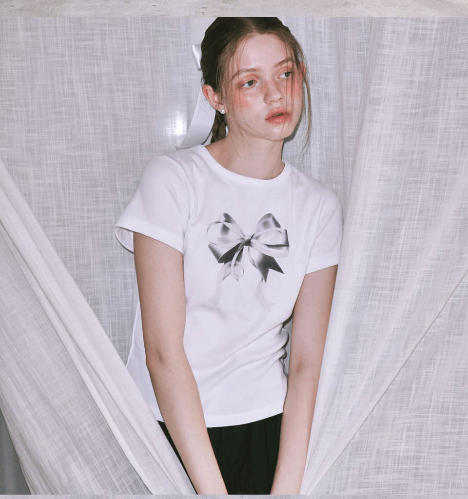 Helen – T-shirt à Manches Courtes avec Nœud et Col Rond