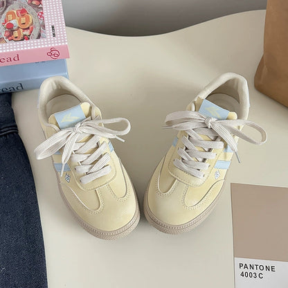 Melanie – Chaussures d'Entraînement Morale Mignonnes et Foulées, Trop Lait