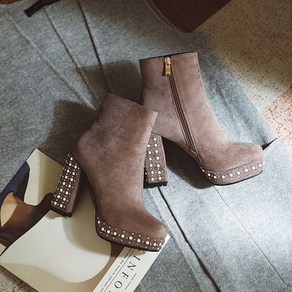 Danielle – Bottes à talons hauts en daim vegan élégant