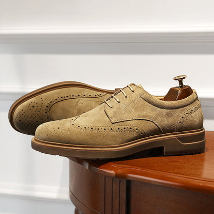 Edward – Chaussures Respirantes en Suède Vegan Gravure Vintage