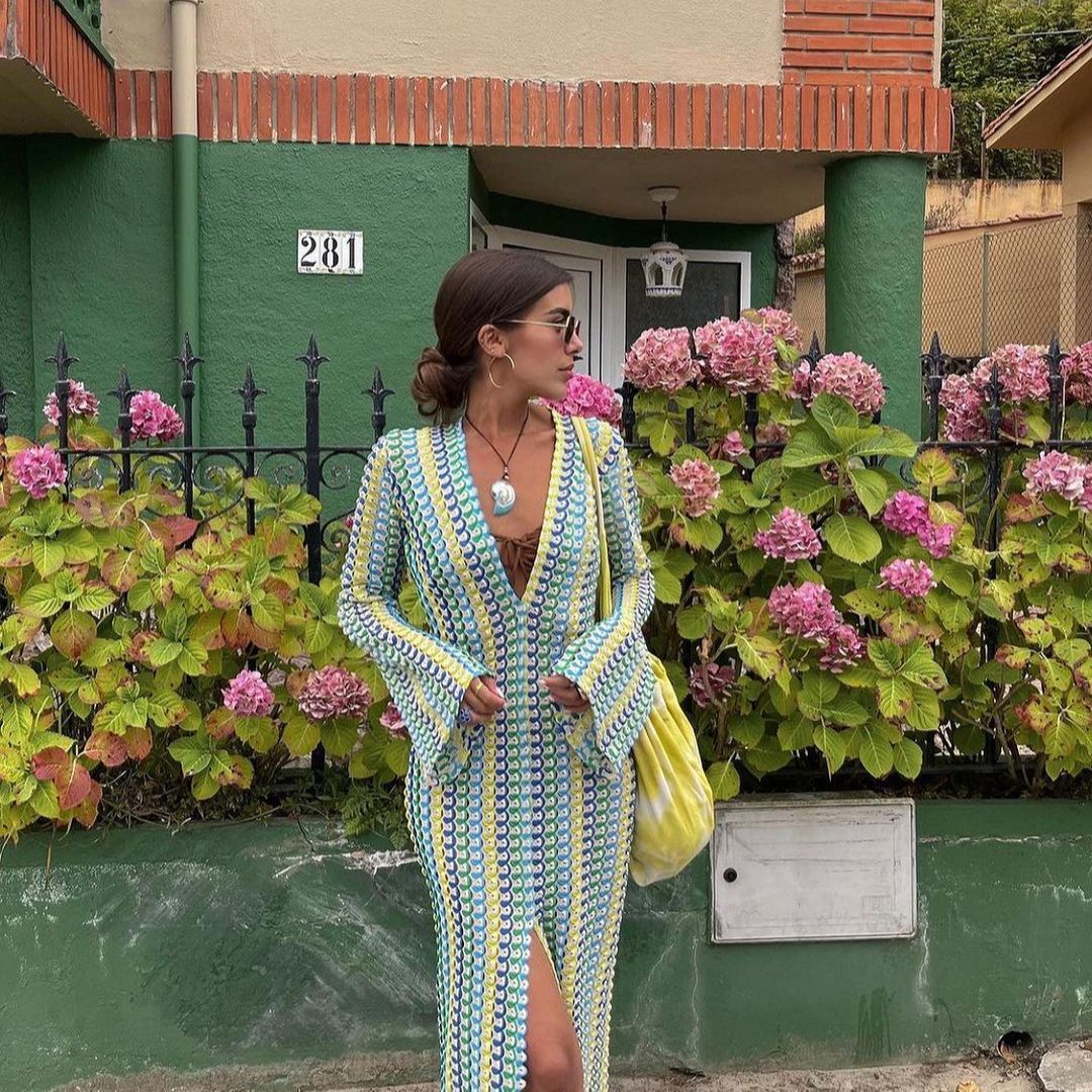Tamara – Robe Longue en Dentelle avec Contraste de Couleurs