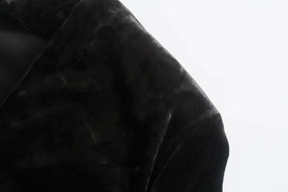 Betty – Robe plissée à manches longues en velours avec épaulettes