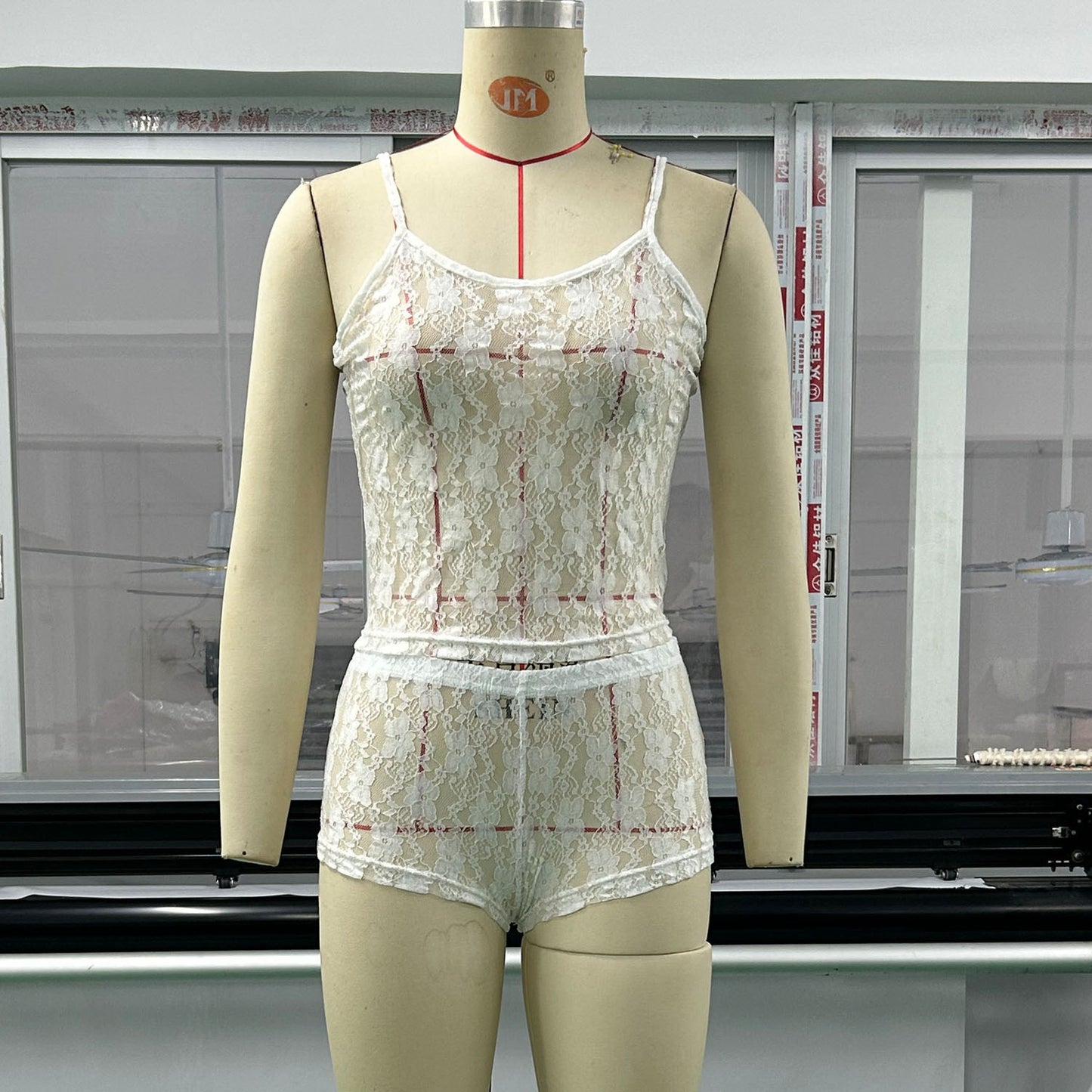 Natalie – Ensemble de Lingerie en Dentelle Transparente