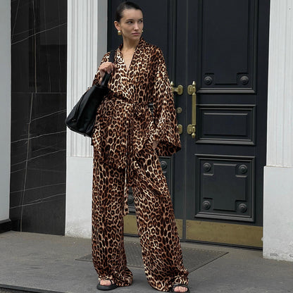 Danielle – Ensemble Léopard à Manches Longues et Pantalon