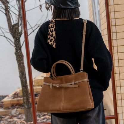 Caroline – Sac à bandoulière rétro en suède vegan