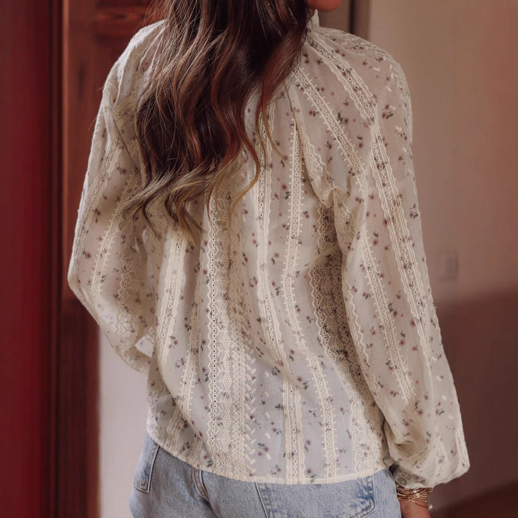 Diana – Chemisier à Imprimé Floral en Chiffon avec Broderie et Pompons