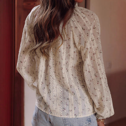 Diana – Chemisier à Imprimé Floral en Chiffon avec Broderie et Pompons