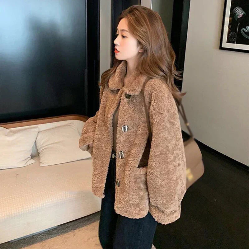Megan – Veste Chaude avec Capuche en Fourrure pour Femme