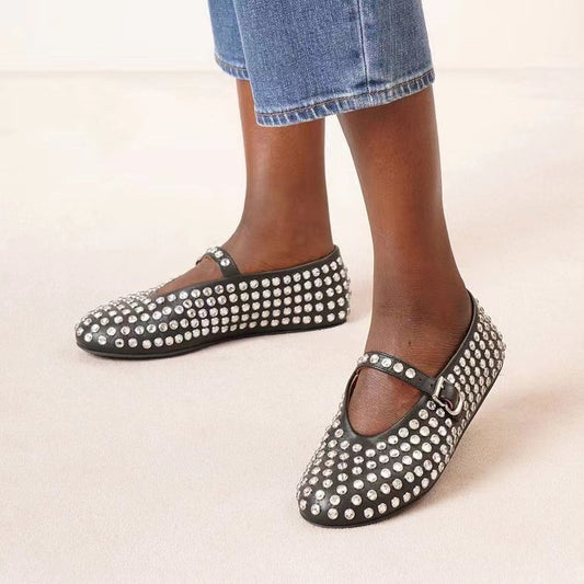 Lydia – Chaussures à Bout Rond avec Rivets et Strass