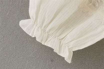 Sara – Haut Ample à Manches Bouffantes Brodé en Dentelle