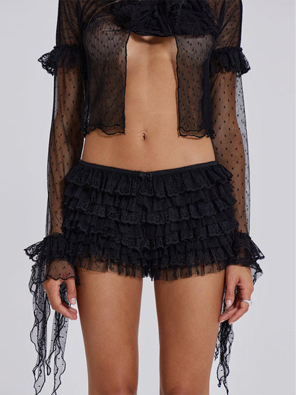 Imogen – Shorts Décontractés à Pois Noirs et Dentelle Superposée