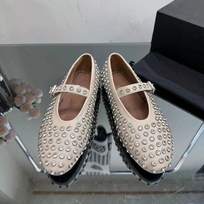 Lydia – Chaussures à Bout Rond avec Rivets et Strass