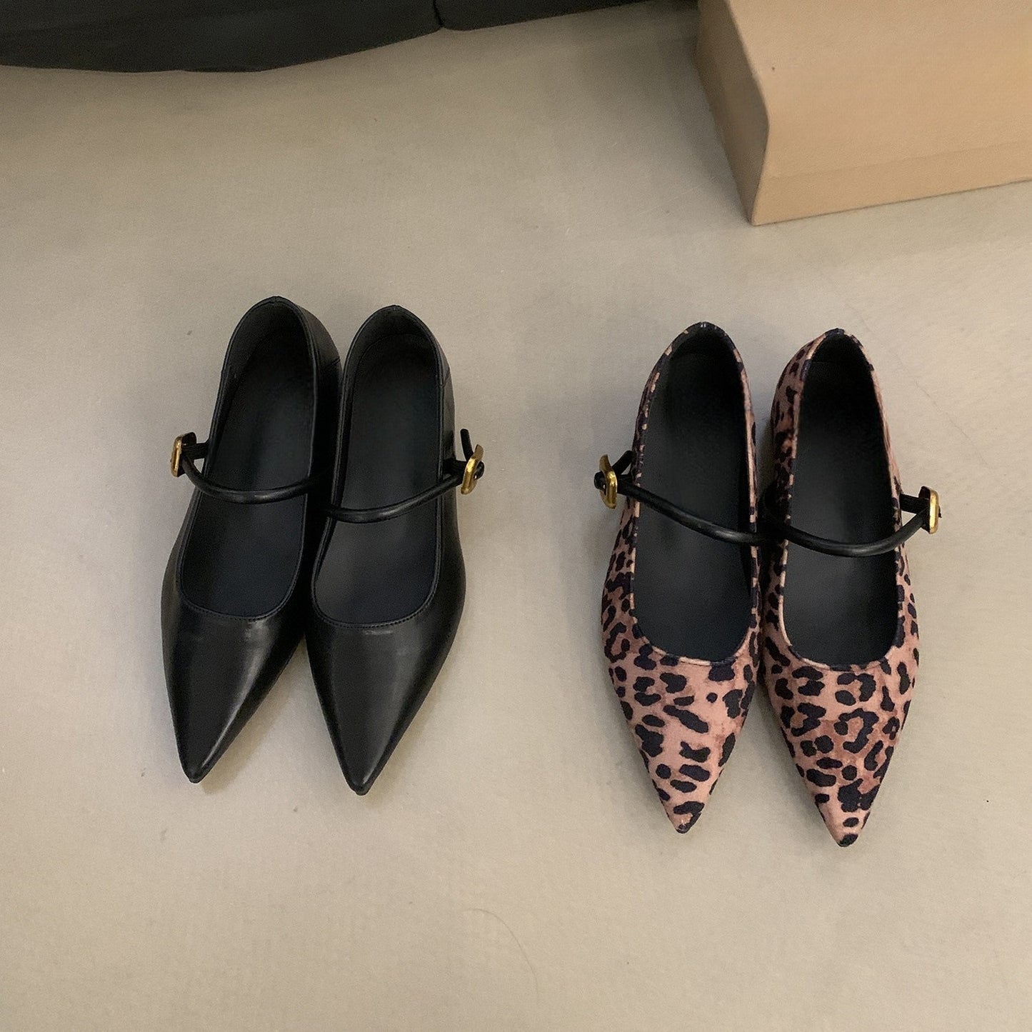 Megan – Escarpins à Bout Pointu avec Boucle