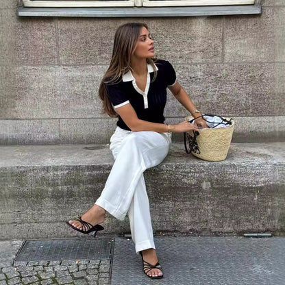 Joan – Polo Slim à Col V avec Patchwork Contrasté