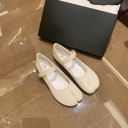 Deborah – Chaussures Plates à Boucle et Talon Bas