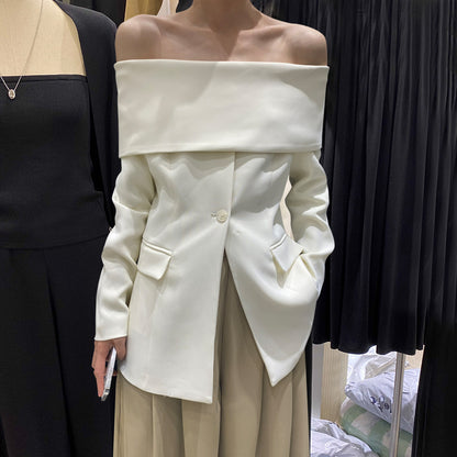 Julia – Veste de costume noire à manches longues et épaules dénudées