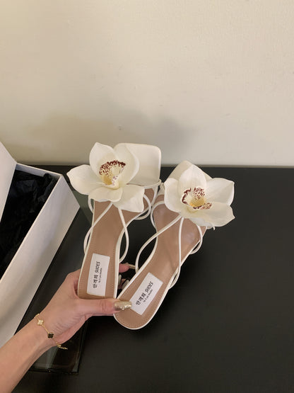 Julie – Sandales Romaines à Fleur Détachable