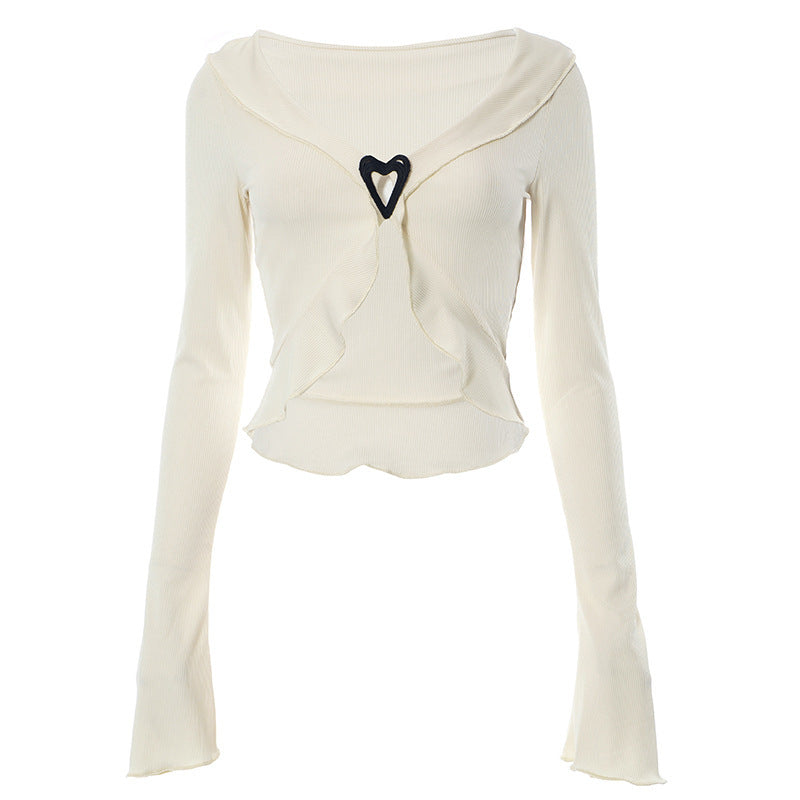 Rachael – Haut à Col V avec Boucle Coeur et Détail en Bois