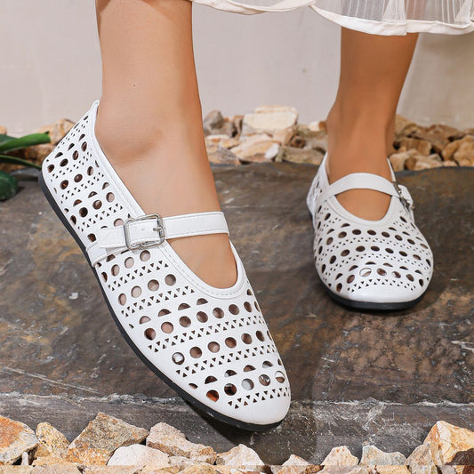 Lucy – Chaussures Plates à Bout Rond avec Boucle Découpée