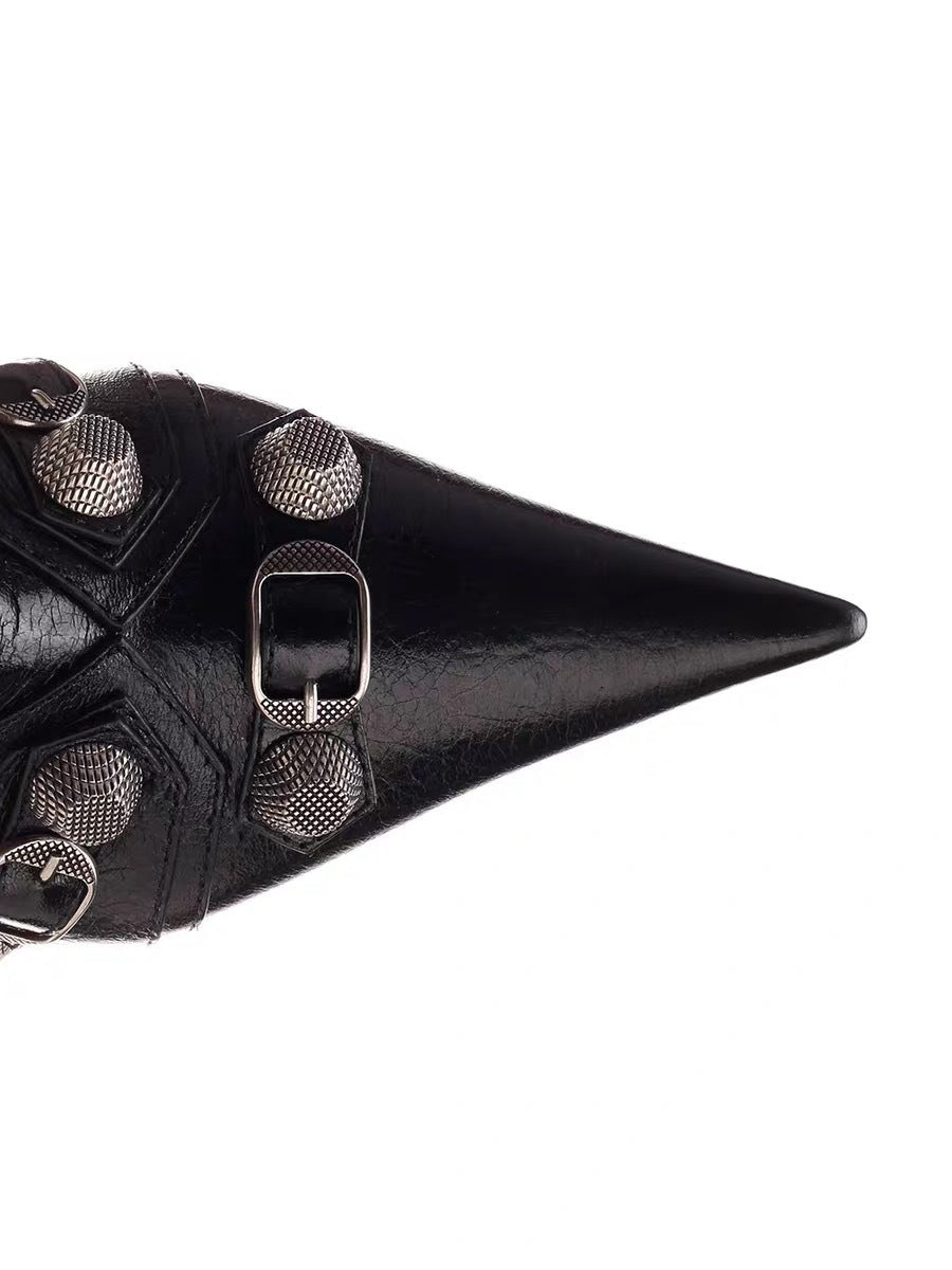 Nicole – Bottines Biker à Clous Métalliques et Fermeture Éclair Latérale