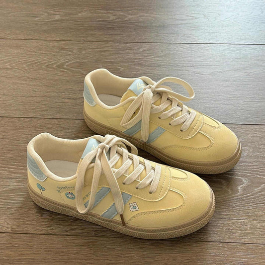 Melanie – Chaussures d'Entraînement Morale Mignonnes et Foulées, Trop Lait