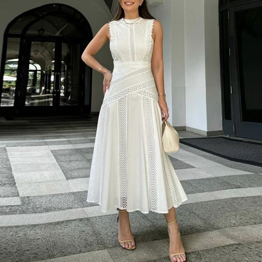 Joan – Robe Sans Manches en Dentelle à la Taille