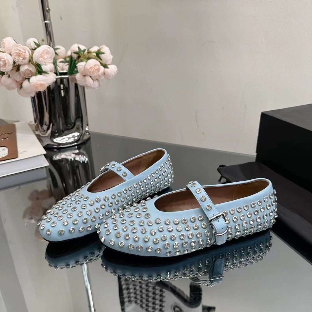 Lydia – Chaussures à Bout Rond avec Rivets et Strass