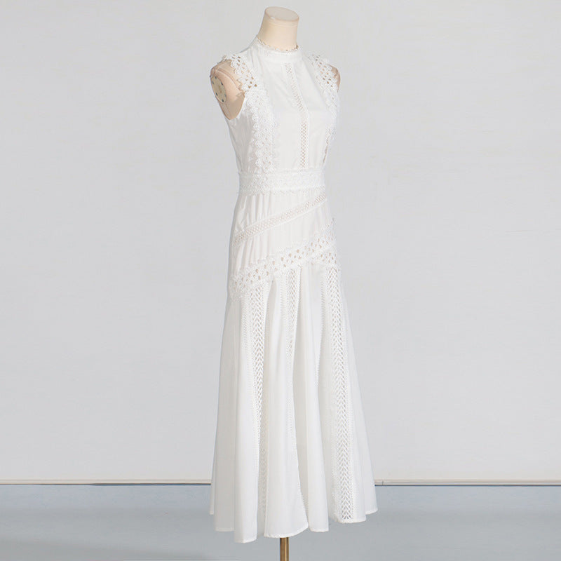 Joan – Robe Sans Manches en Dentelle à la Taille