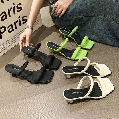 Audrey – Sandales à Talon Épais avec Chaîne