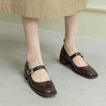 Kate – Chaussures Plates Bout Carré avec Bouton
