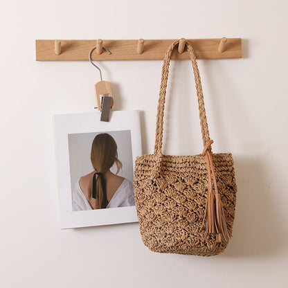 Clara – Sac en Paille à Franges et Motif Éventail